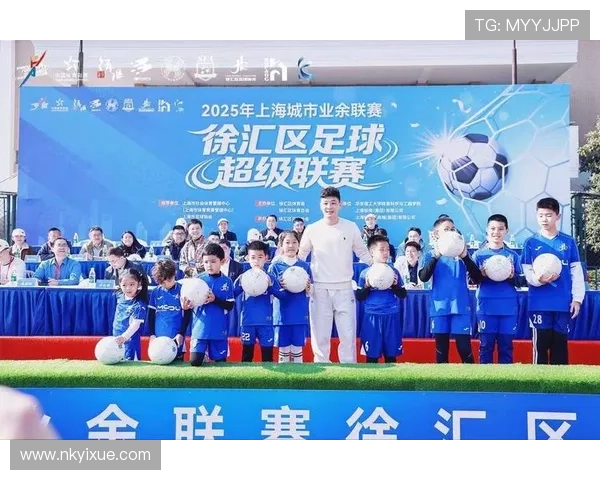 足球明星齐聚上海引领全球足球热潮助力城市文化发展 足球明星齐聚上海引领全球足球热潮助力城市文化发展