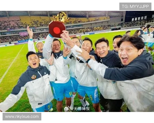 足球明星队在比赛中的精彩表现引发球迷热烈追捧与媒体广泛关注